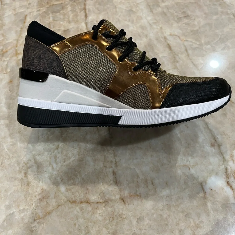 MICHAEL Michael Kors Georgie Metallic Logo Trainer Sneakers. GOLD/BLACK. NEW - Picture 1 of 8